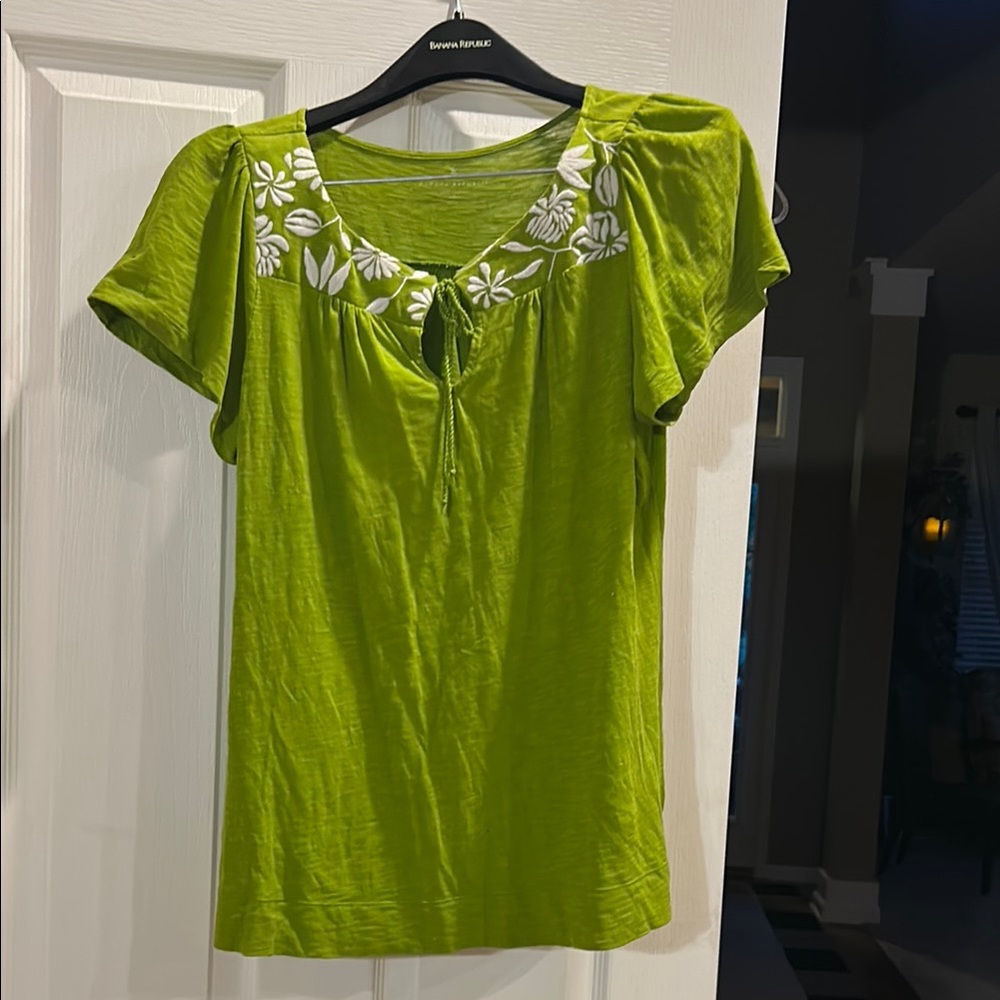 Banana Republic Green Blouse with White Embroidery
